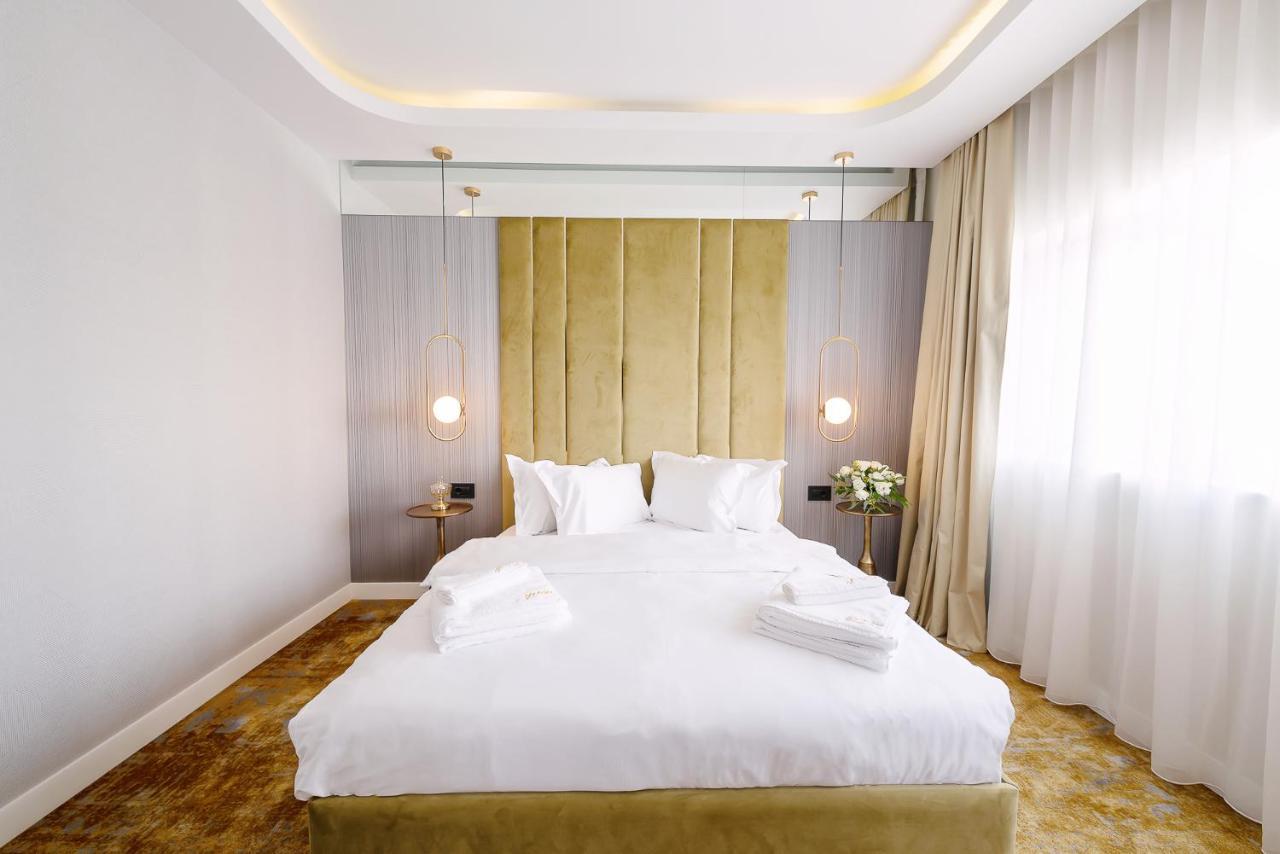 Yasu Luxury